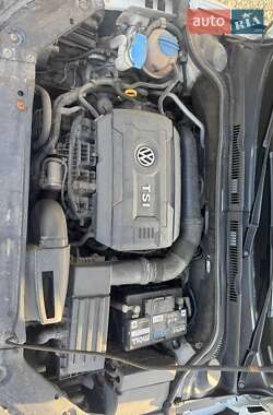 Седан Volkswagen Jetta 2014 в 