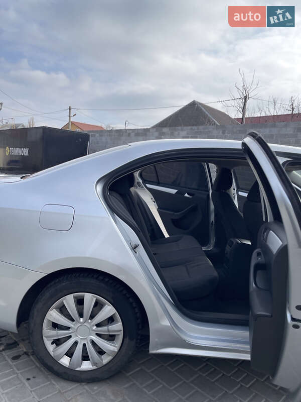 Седан Volkswagen Jetta 2012 в Кропивницком