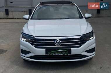 Седан Volkswagen Jetta 2021 в 
