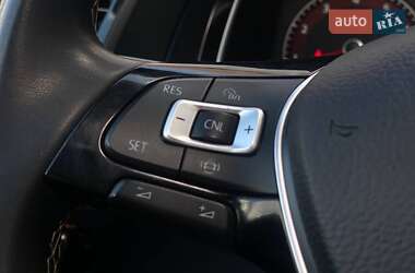 Седан Volkswagen Jetta 2021 в 