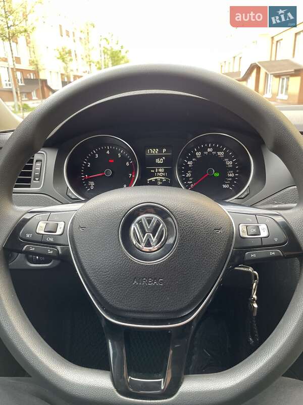 Седан Volkswagen Jetta 2016 в Киеве