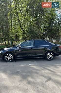 Седан Volkswagen Jetta 2017 в 