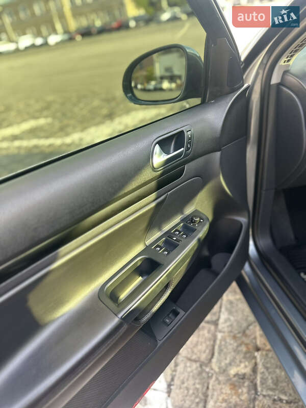 Універсал Volkswagen Jetta 2011 в Сумах