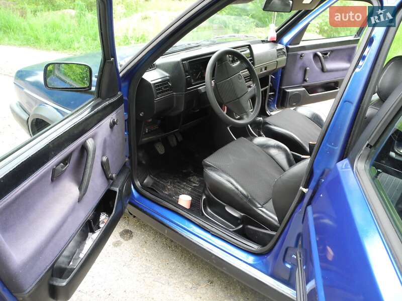 Седан Volkswagen Jetta 1989 в Косове