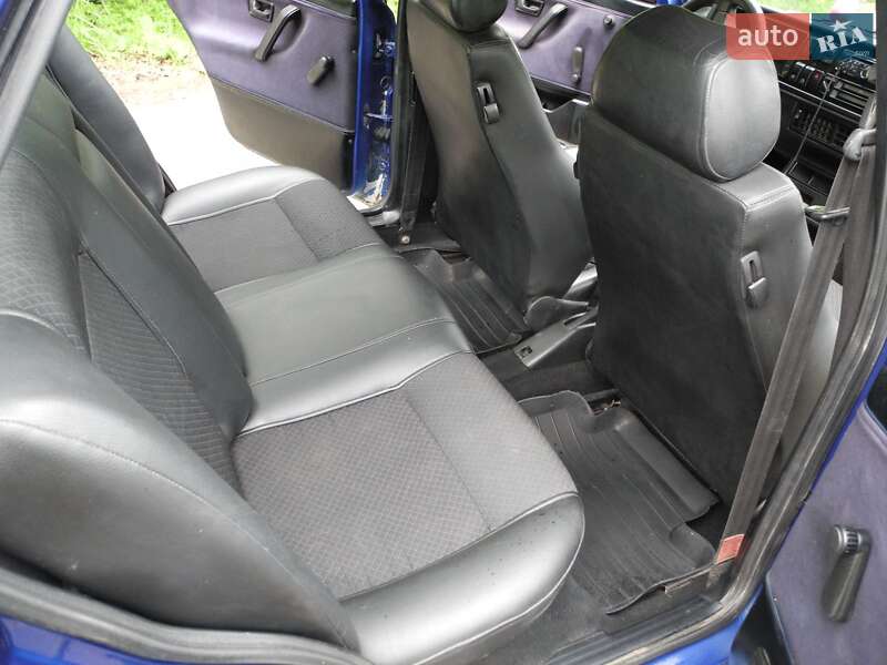 Седан Volkswagen Jetta 1989 в Косове