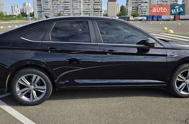 Седан Volkswagen Jetta 2018 в 