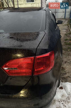 Седан Volkswagen Jetta 2014 в 