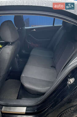 Седан Volkswagen Jetta 2014 в 