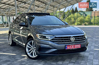 Седан Volkswagen Jetta 2018 в Львове