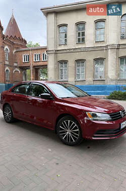 Седан Volkswagen Jetta 2016 в 