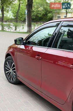 Седан Volkswagen Jetta 2016 в 