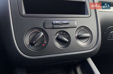Седан Volkswagen Jetta 2006 в 