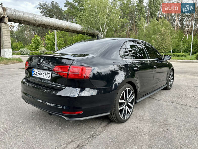 Седан Volkswagen Jetta 2017 в Харькове