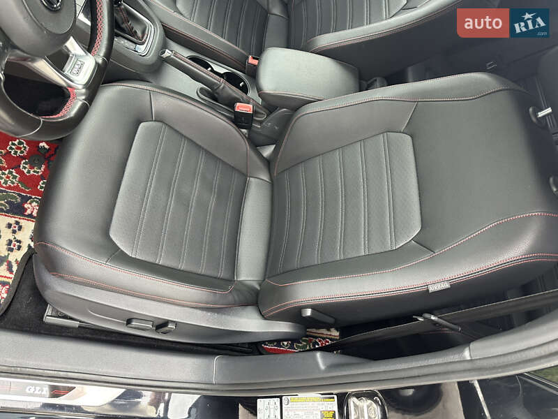 Седан Volkswagen Jetta 2017 в Харькове