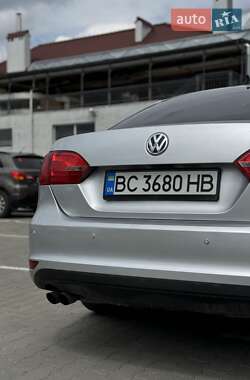 Седан Volkswagen Jetta 2014 в 