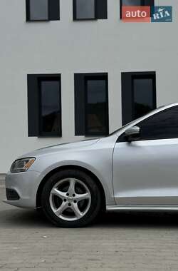 Седан Volkswagen Jetta 2014 в 