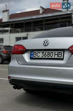 Седан Volkswagen Jetta 2014 в 