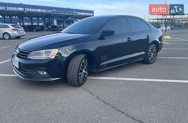 Седан Volkswagen Jetta 2016 в 