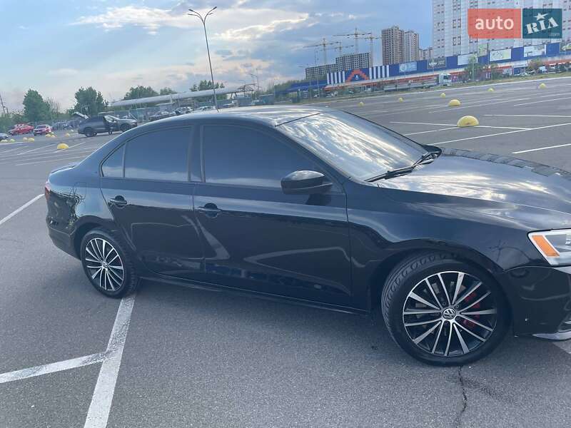 Седан Volkswagen Jetta 2016 в Києві