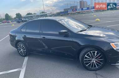 Седан Volkswagen Jetta 2016 в 