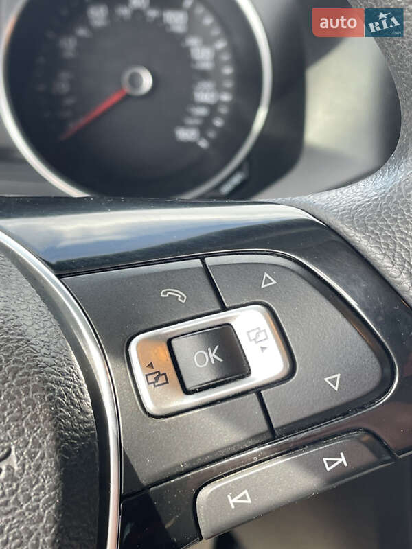 Седан Volkswagen Jetta 2015 в Гайсине