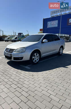 Седан Volkswagen Jetta 2010 в Николаеве