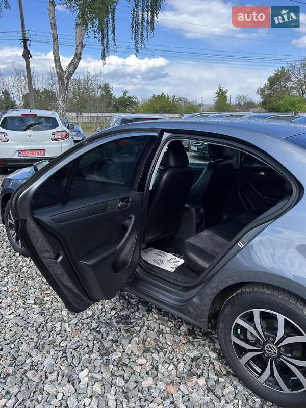 Седан Volkswagen Jetta 2015 в Смеле