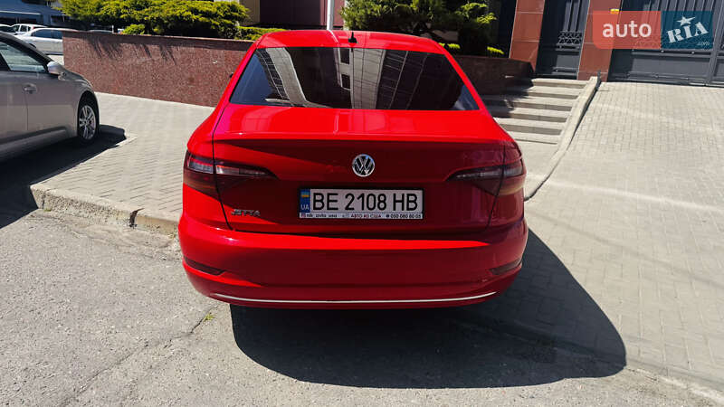 Седан Volkswagen Jetta 2019 в Николаеве