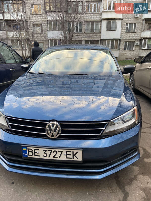 Седан Volkswagen Jetta 2016 в 