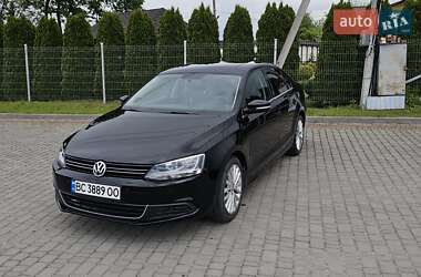 Седан Volkswagen Jetta 2012 в Львове