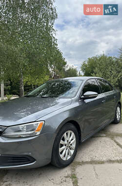 Седан Volkswagen Jetta 2013 в 