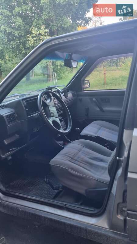 Седан Volkswagen Jetta 1990 в Нововолинську