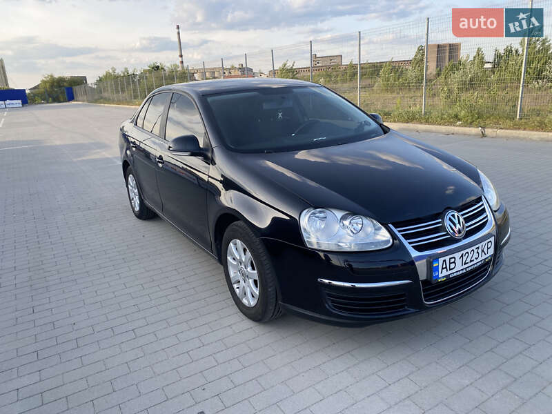 Седан Volkswagen Jetta 2006 в 