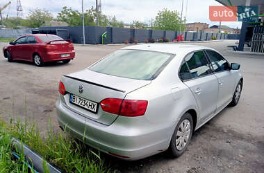 Седан Volkswagen Jetta 2011 в 