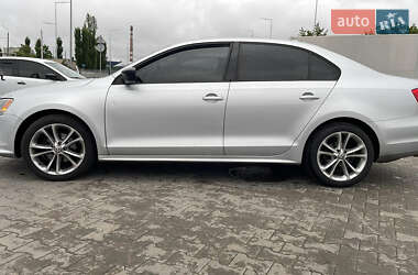 Седан Volkswagen Jetta 2014 в 