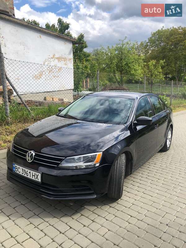 Седан Volkswagen Jetta 2016 в 
