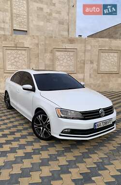 Седан Volkswagen Jetta 2015 в Одесі