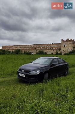 Седан Volkswagen Jetta 2011 в Львове