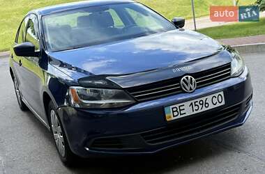 Седан Volkswagen Jetta 2013 в 