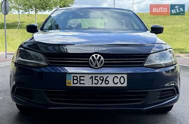 Седан Volkswagen Jetta 2013 в 