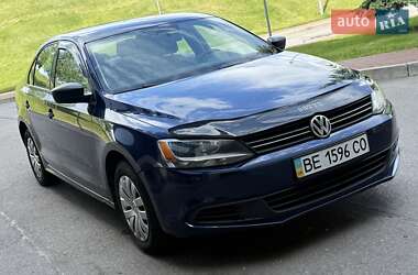 Седан Volkswagen Jetta 2013 в 