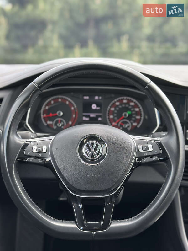Седан Volkswagen Jetta 2018 в Одесі