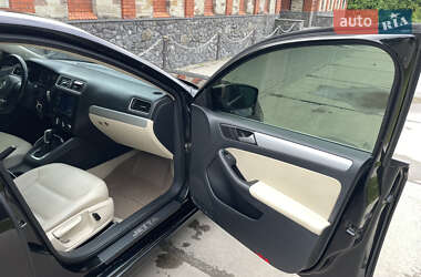 Седан Volkswagen Jetta 2014 в 