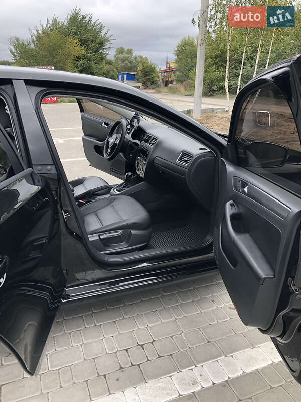 Седан Volkswagen Jetta 2011 в Ворзелі