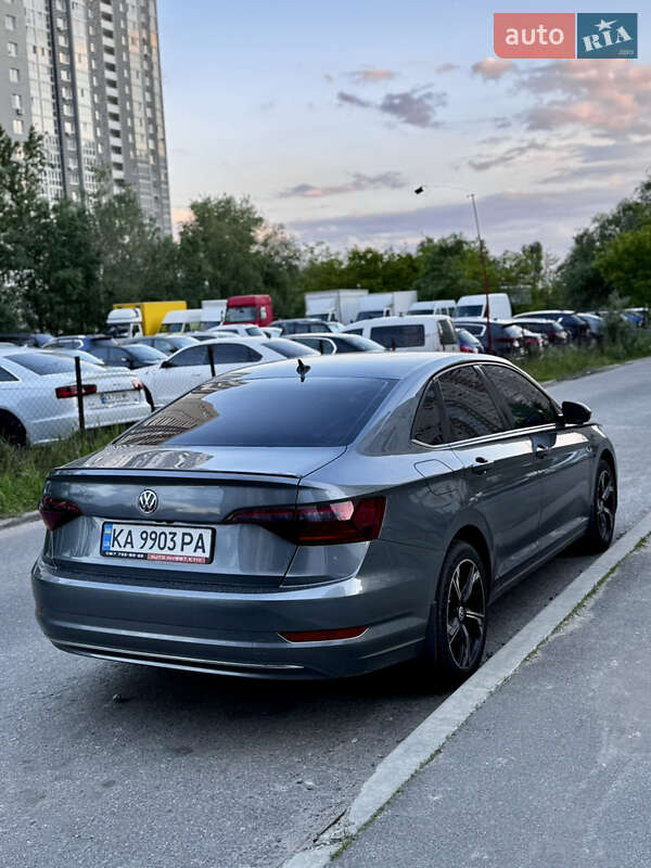 Седан Volkswagen Jetta 2019 в Києві