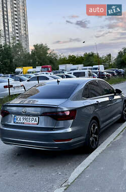 Седан Volkswagen Jetta 2019 в 