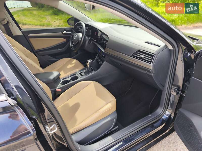Седан Volkswagen Jetta 2018 в Долинській