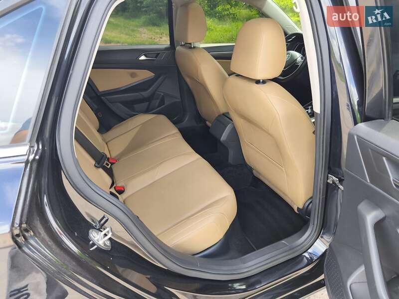 Седан Volkswagen Jetta 2018 в Долинській