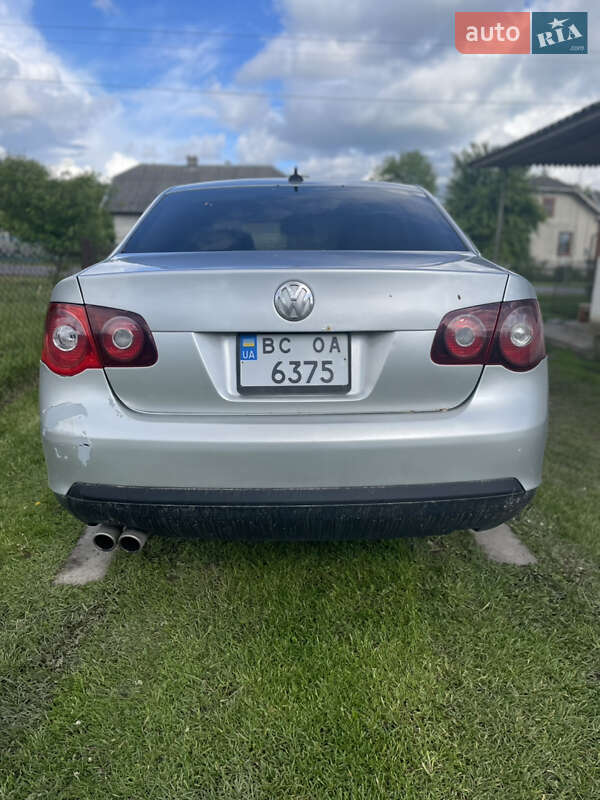 Седан Volkswagen Jetta 2009 в Львове
