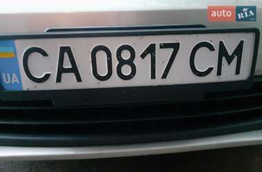 Седан Volkswagen Jetta 2012 в 